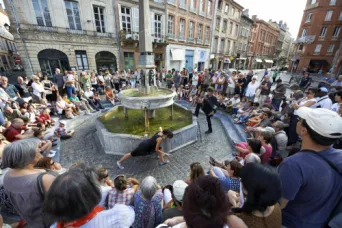 Photo TOULOUSE by VIET - Place Saint Etienne