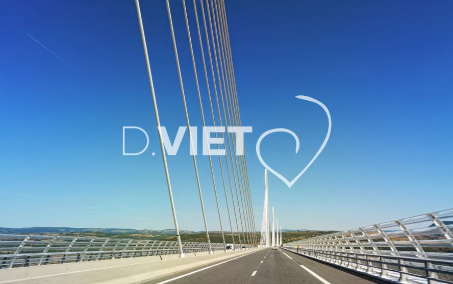 Photo TOULOUSE by VIET - Viaduc de Millau