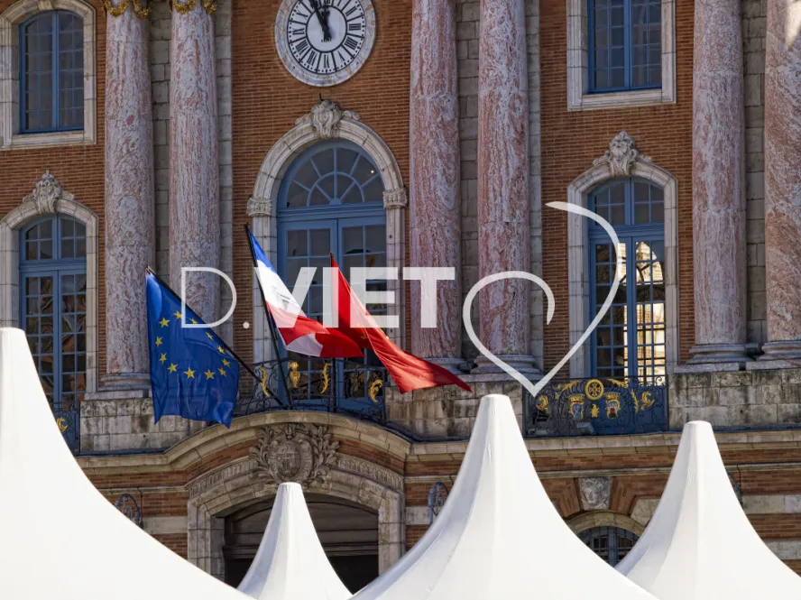 Photo TOULOUSE by VIET - Place du Capitole