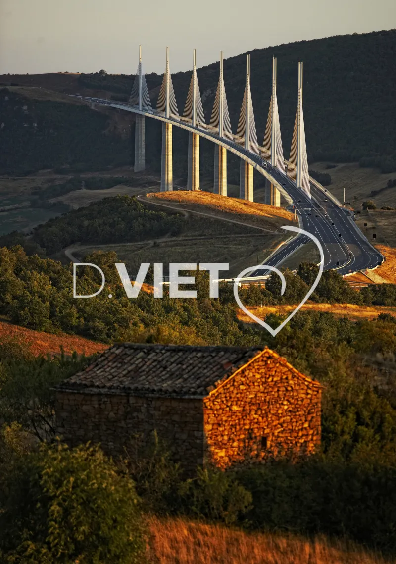 Photo TOULOUSE by VIET - Viaduc de Millau