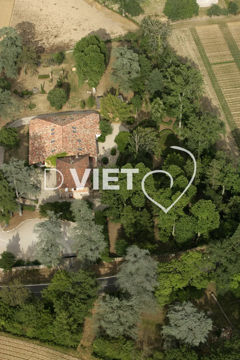 Photo TOULOUSE by VIET - 82 Boissieres N44°05487 E001°32131 ©VIET 361.com