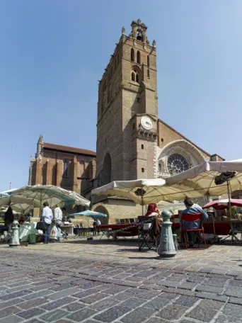 Photo TOULOUSE by VIET - Place Saint-Etienne