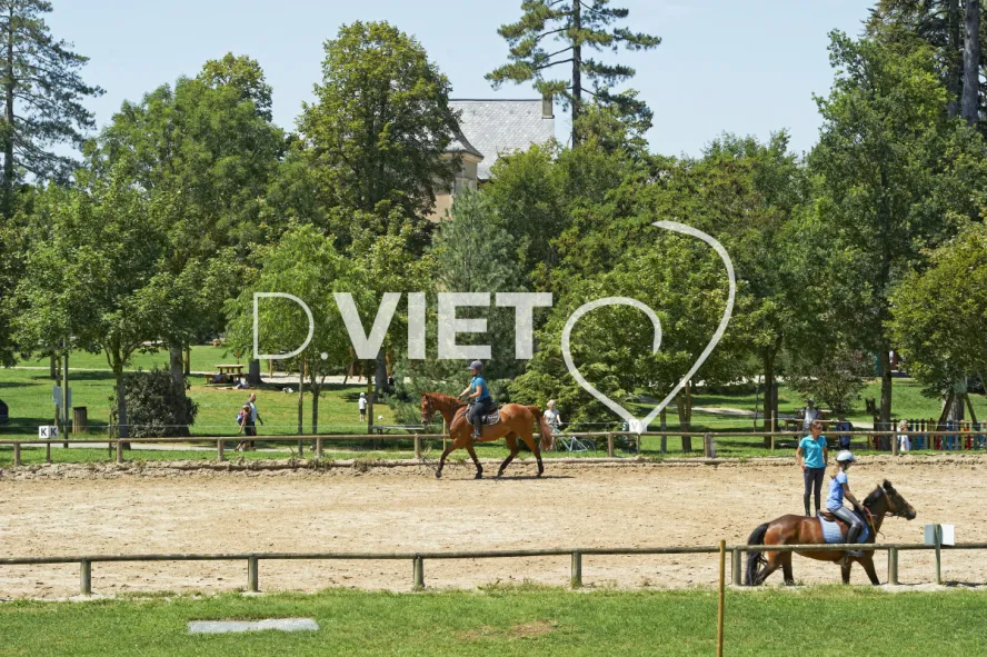 Photo TOULOUSE by VIET - Centre equestre de Combelles