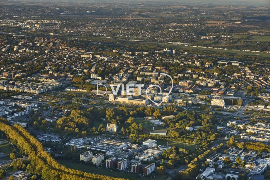 Photo TOULOUSE by VIET - COMPLEXE SCIENTIFIQUE DE RANGUEIL MONTAUDRAN