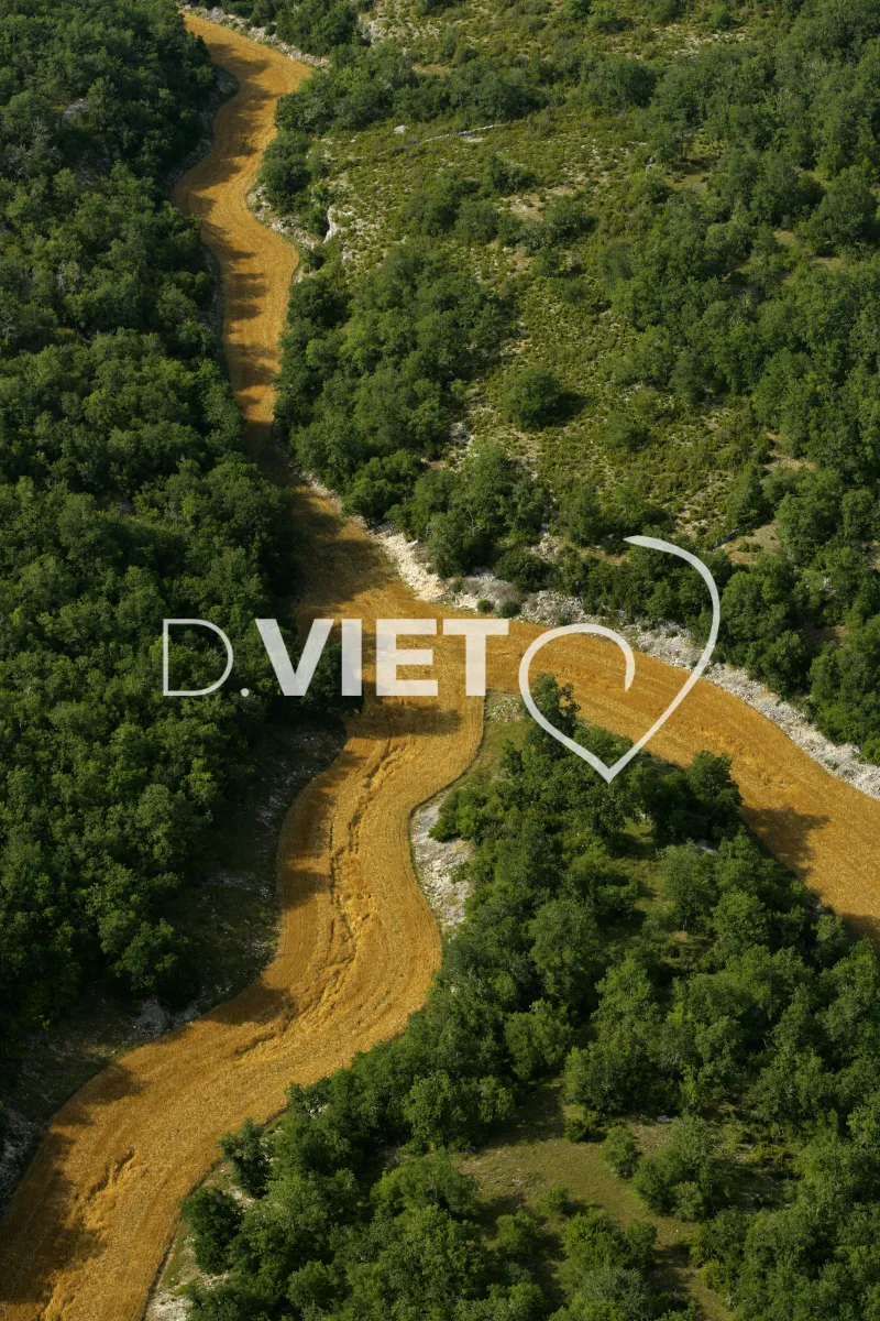 Photo TOULOUSE by VIET - 46 PRES LUGAGNAC N44°25168 E001°43098 ©VIET 361.com