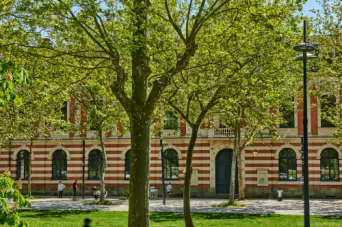 Photo TOULOUSE by VIET - All&eacute;es Jules Guesde Quais des savoirs
