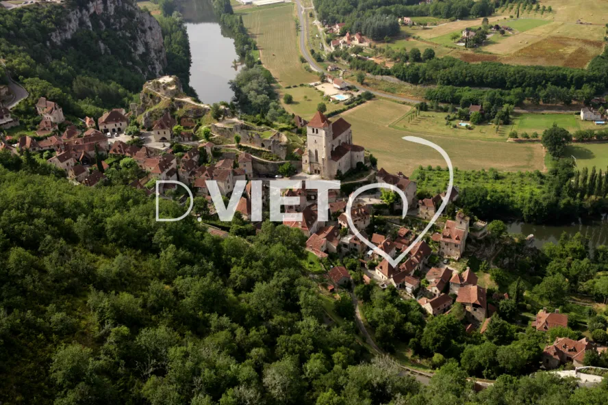 Photo TOULOUSE by VIET - 46 ST CIRQ LAPOPIE N44°27521 E001°40070 ©VIET 361.com