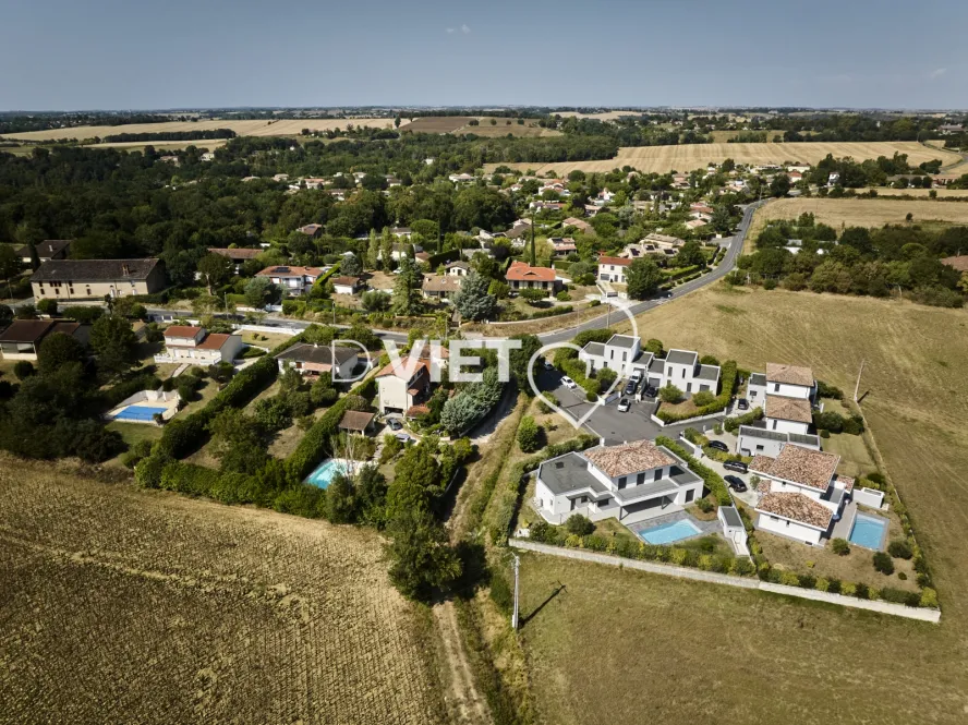 Photo TOULOUSE by VIET - AIGREFEUILLE Habitat Pavillonnaire