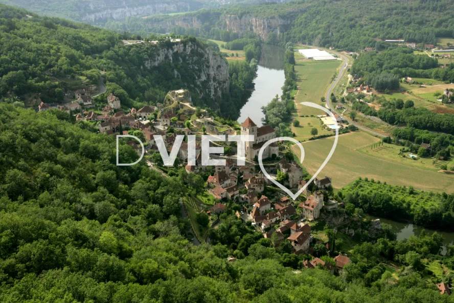 Photo TOULOUSE by VIET - 46 ST CIRQ LAPOPIE N44°27521 E001°40070 ©VIET 361.com