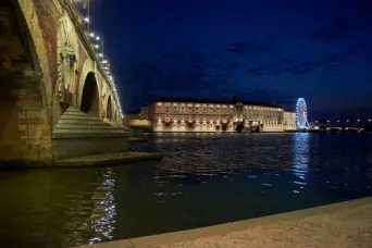 Photo TOULOUSE by VIET - Hotel Dieu et grande roue