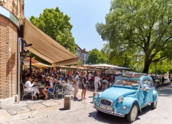 Photo TOULOUSE by VIET - place saint georges 2 CV