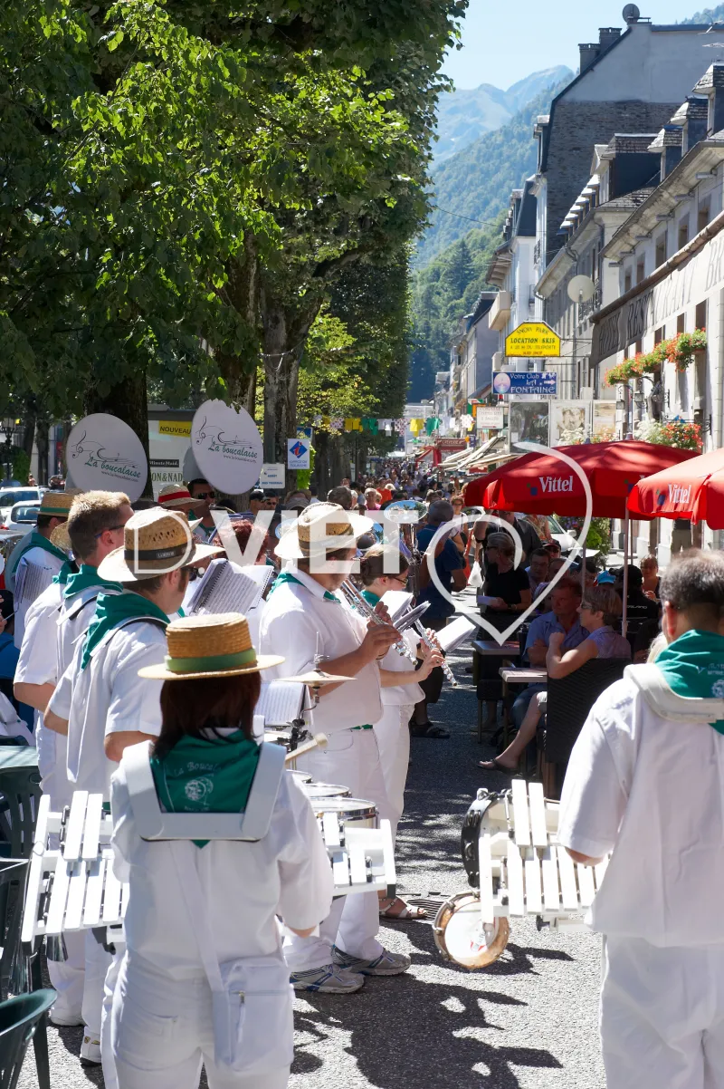 Photo TOULOUSE by VIET - Luchon fetes des fleurs