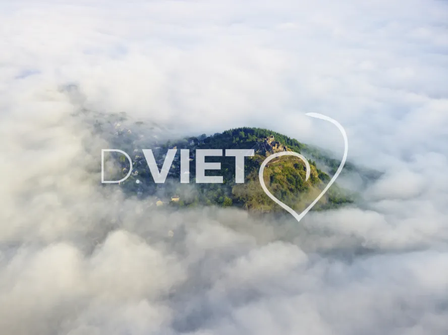 Photo TOULOUSE by VIET - chateau de Calmont d Olt