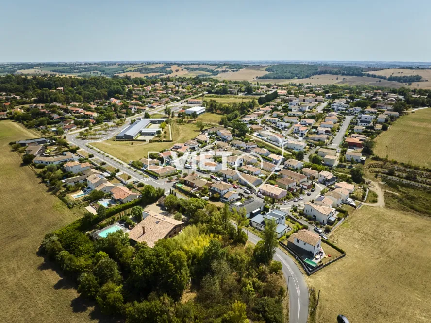 Photo TOULOUSE by VIET - DREMIL LAFAGE Habitat Pavillonnaire