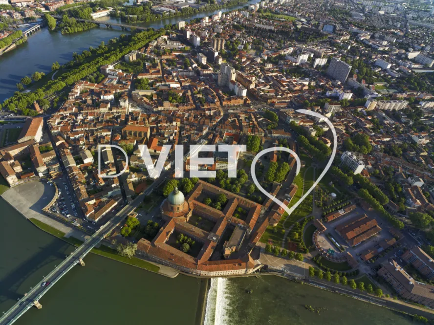 Photo TOULOUSE by VIET - Prairie des filtres Charles Defitte Garonne hotel Dieu