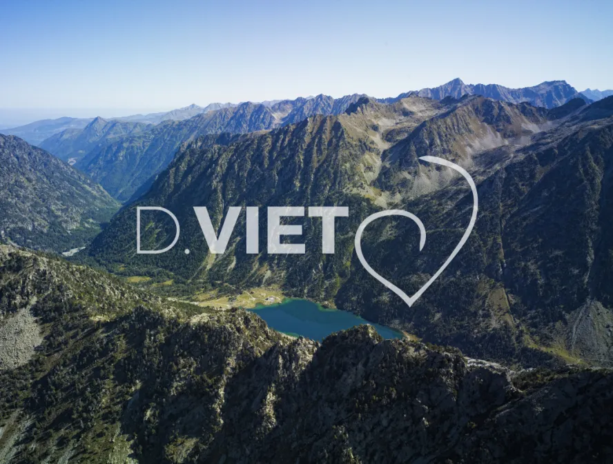 Photo TOULOUSE by VIET - Vignemale lac de gaube aerien