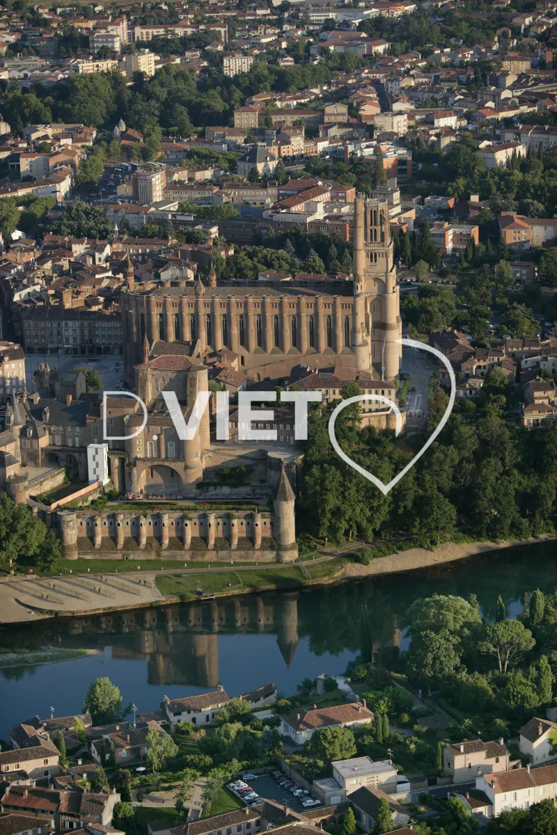 Photo TOULOUSE by VIET - 81ALBI N43°55434 E002°08277 ©VIET 361.com