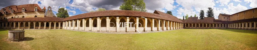 Photo TOULOUSE by VIET - Villefranche de Rouergue ancienne chartreuse