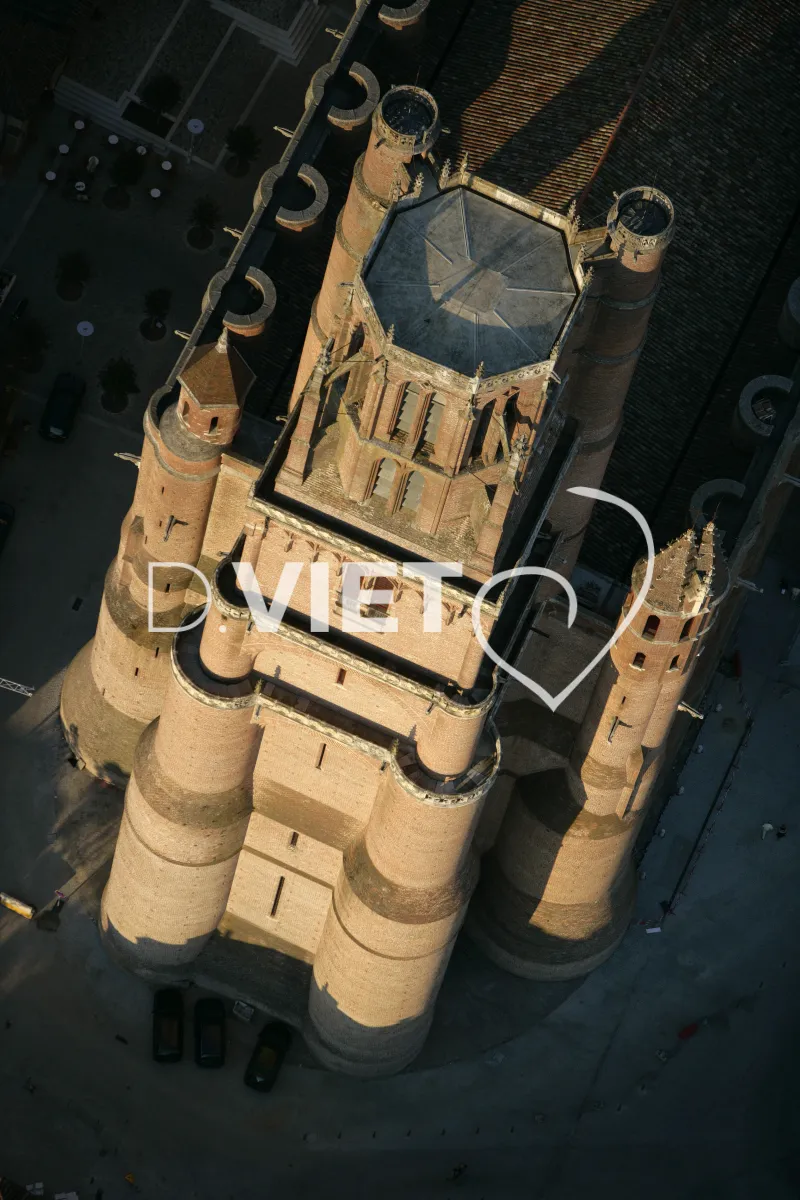 Photo TOULOUSE by VIET - 81ALBI N43°55434 E002°08277 ©VIET 361.com