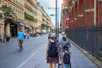 Photo TOULOUSE by VIET - famille en balade