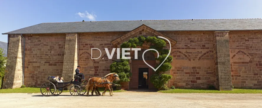 Photo TOULOUSE by VIET - Les Haras nationaux de Rodez