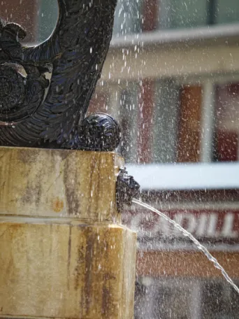 Photo TOULOUSE by VIET - La fontaine de la Trinit?