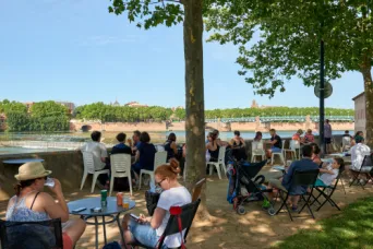Photo TOULOUSE by VIET - la guinguette au bord de l'eau