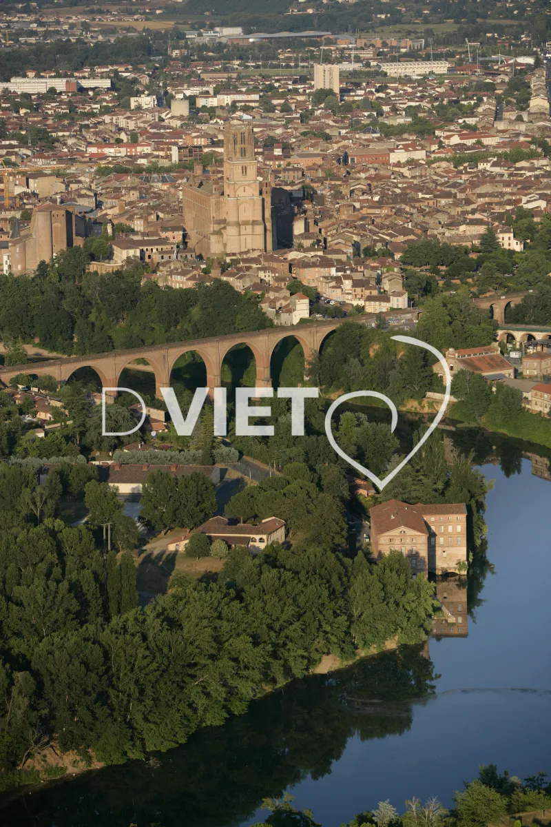 Photo TOULOUSE by VIET - 81ALBI N43°55434 E002°08277 ©VIET 361.com