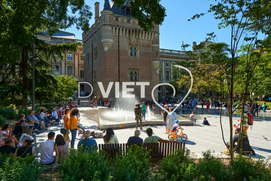 Photo TOULOUSE by VIET - Square Charles de Gaulle CAPITOLE