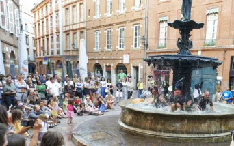 Photo TOULOUSE by VIET - Place Salengro