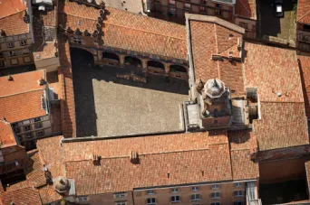 Photo TOULOUSE by VIET - H&ocirc;tel d'Ass&eacute;zat