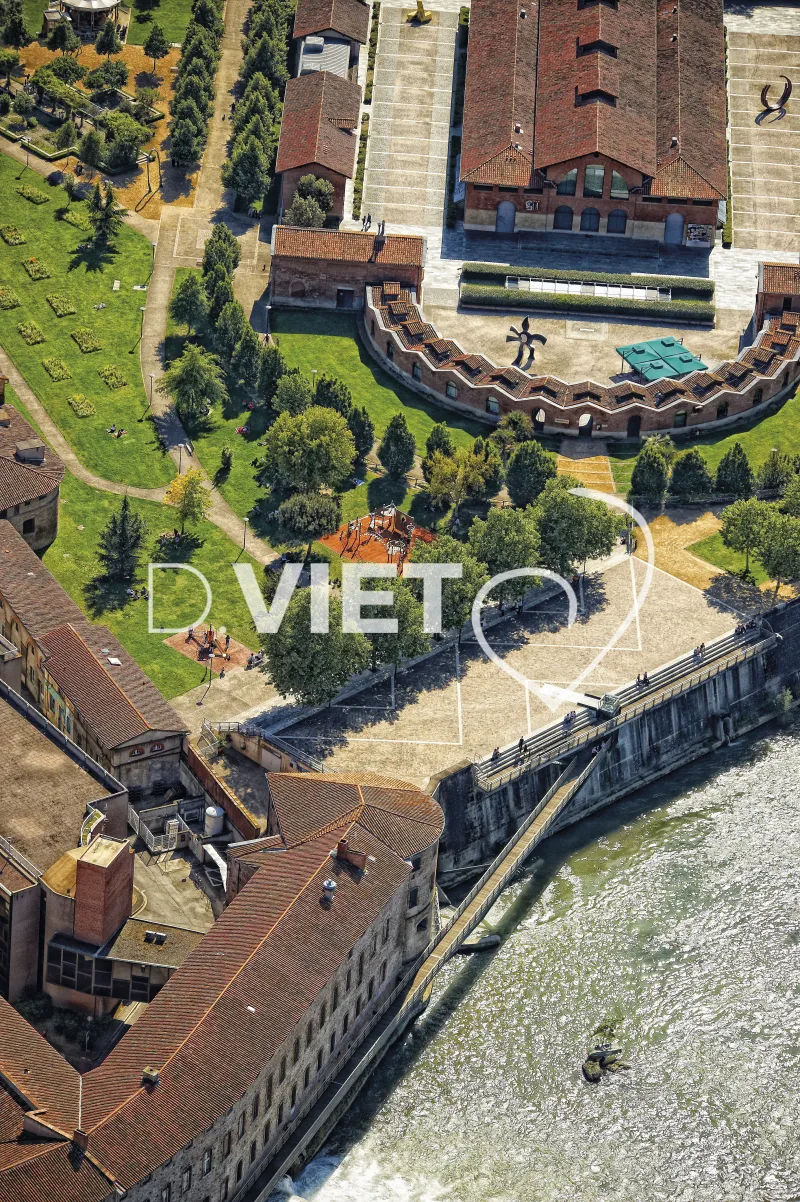 Photo TOULOUSE by VIET - Les Abattoirs