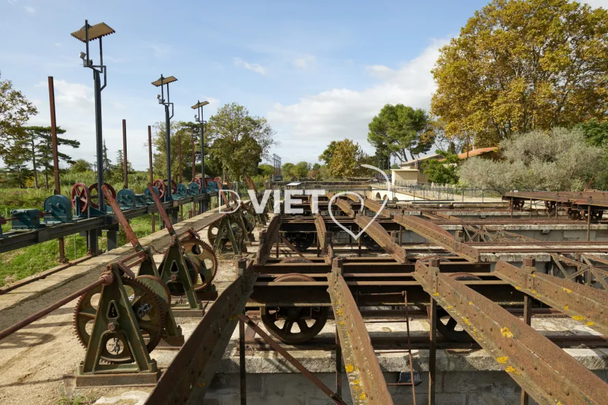 Photo TOULOUSE by VIET - OUVRAGE DU LIBRON