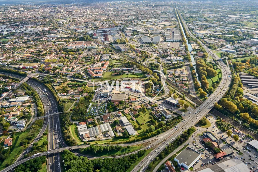 Photo TOULOUSE by VIET - LALANDE SESQUIERES