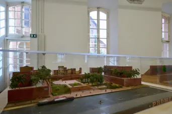 Photo TOULOUSE by VIET - Maquettes d'architecture et projets urbains (1960-2022)