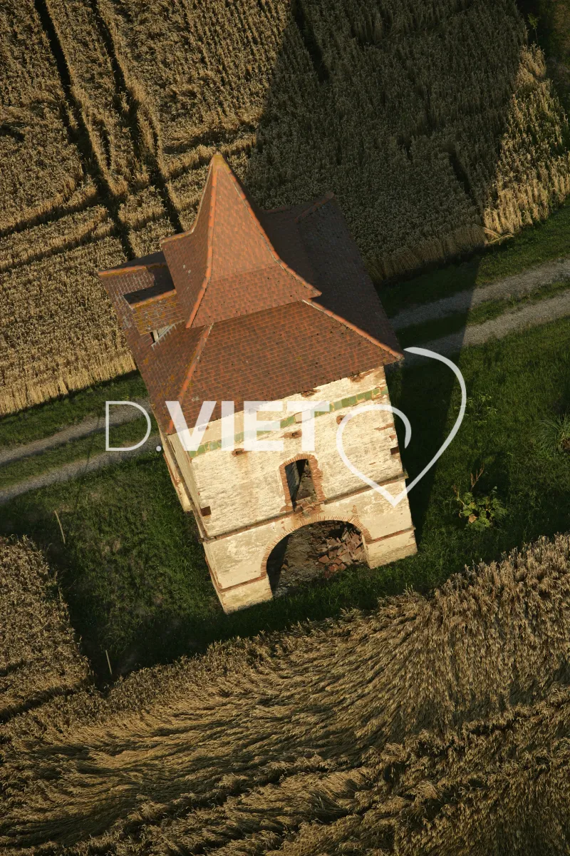 Photo TOULOUSE by VIET - 82 ST MARTIN BELCASSE PIGEONNIER N44°01143 E001°094278 , ©VIET 361.com