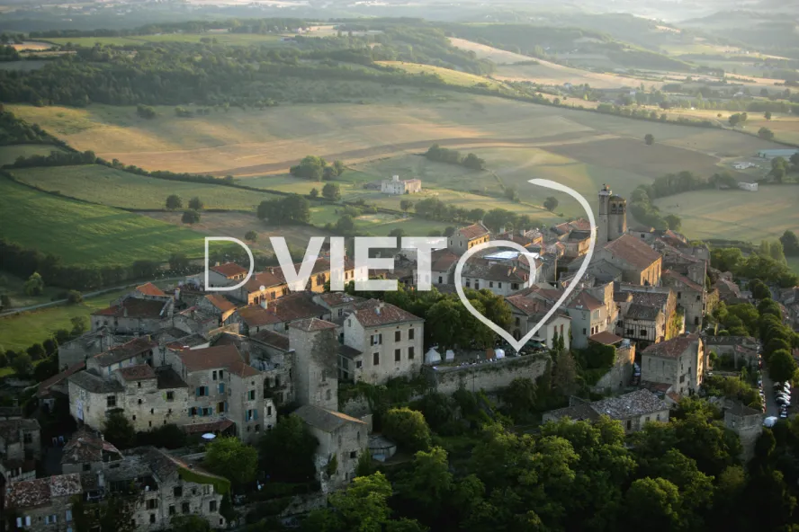 Photo TOULOUSE by VIET - 81CORDES N44°03451 E001°57082 ©VIET 361.com