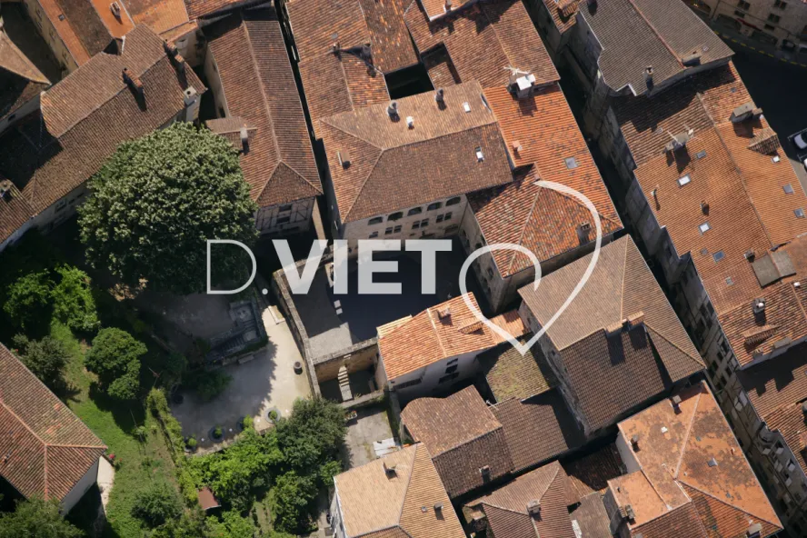 Photo TOULOUSE by VIET - 46 FIGEAC N44°36261 E002°01569 ©VIET 361.com