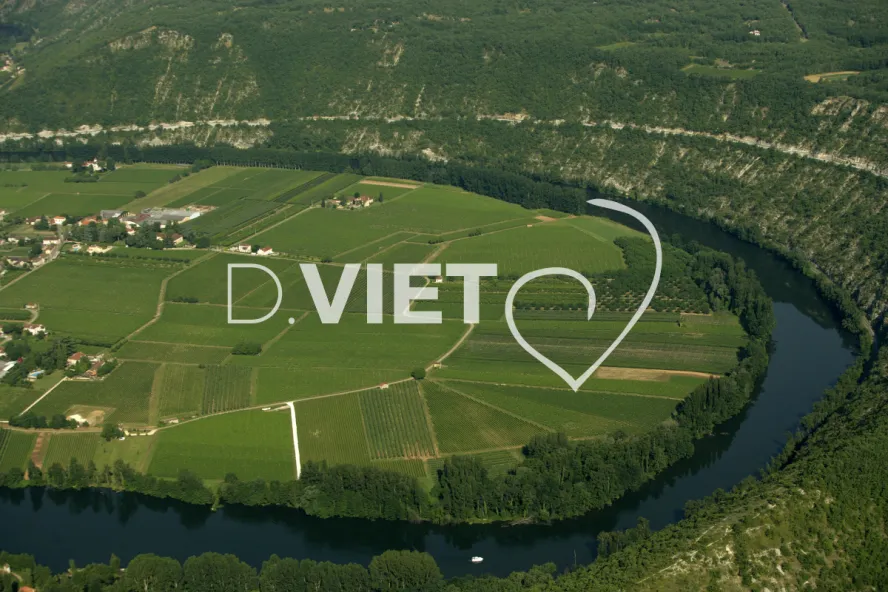 Photo TOULOUSE by VIET - 46 VALLEE DU LOT ENTRE LUZECH ET MERCUES N44°28407 E001°22066 ©VIET 361.com