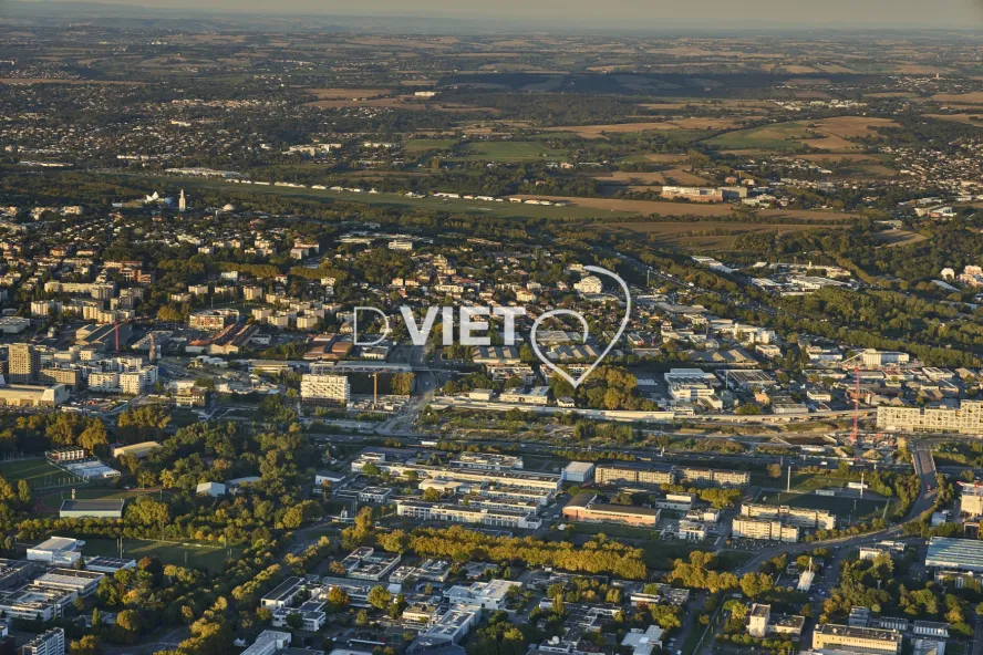 Photo TOULOUSE by VIET - COMPLEXE SCIENTIFIQUE DE RANGUEIL MONTAUDRAN
