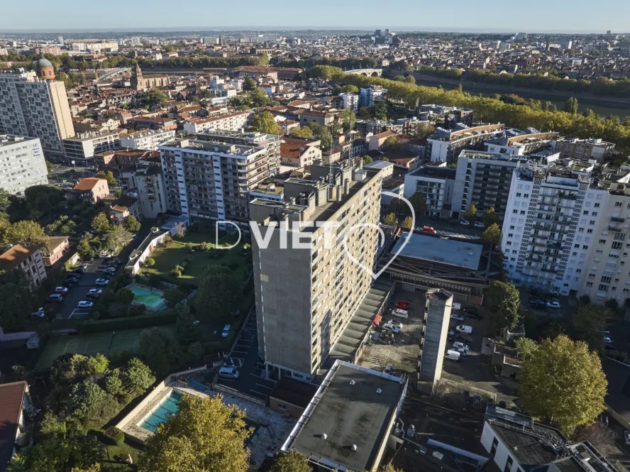 Photo TOULOUSE by VIET - CASERNE JACQUES VION