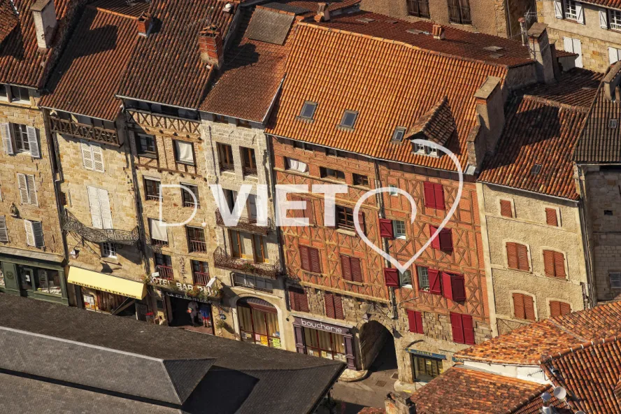 Photo TOULOUSE by VIET - maisons autour de la halle