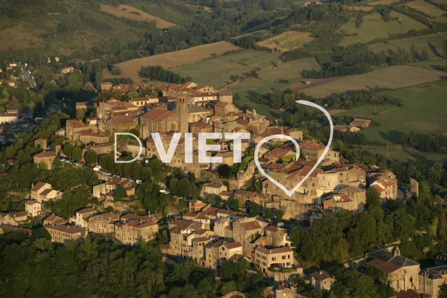 Photo TOULOUSE by VIET - 81CORDES N44°03451 E001°57082 ©VIET 361.com