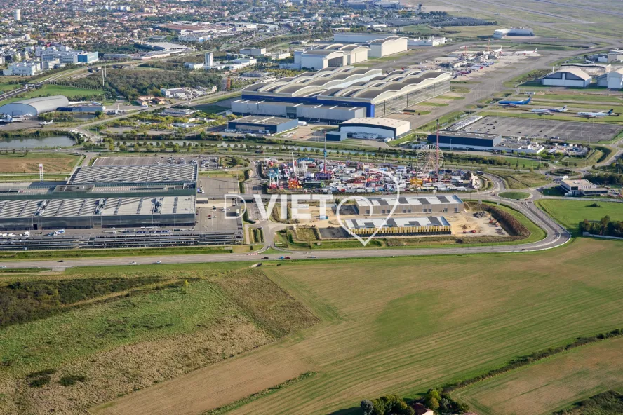 Photo TOULOUSE by VIET - MEET AIRBUS