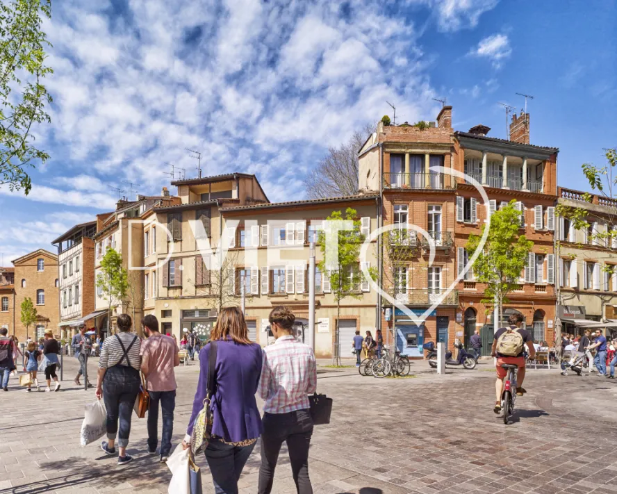 Photo TOULOUSE by VIET - Place de la Daurade