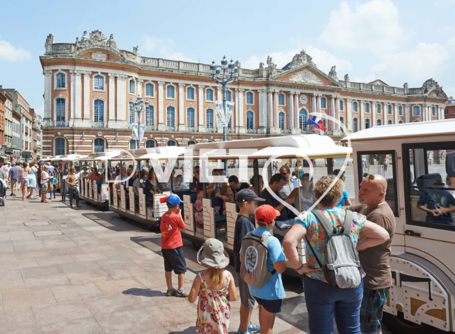 Photo TOULOUSE by VIET - Petit train touristique capitole