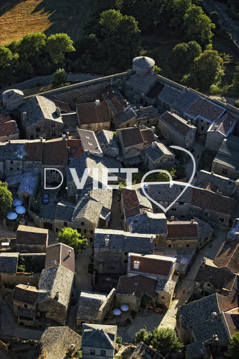 Photo TOULOUSE by VIET - VILLAGE FORTIFIÉ DE LA COUVERTOIRADE