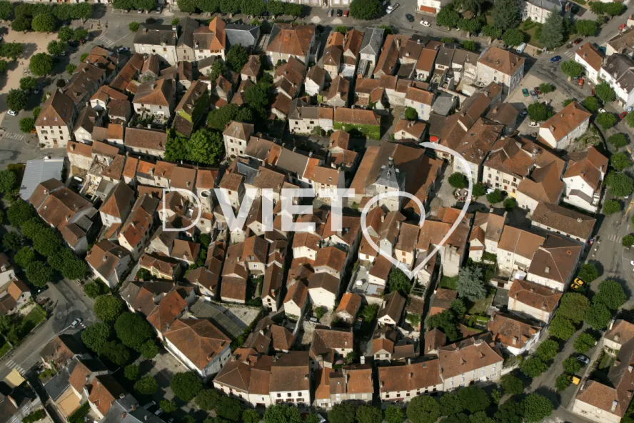 Photo TOULOUSE by VIET - 46 CAJARC N44°290761 E002°50379 ©VIET 361.com