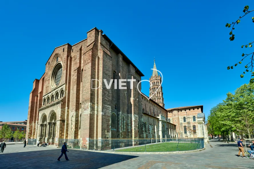 Photo TOULOUSE by VIET - Place de Saint-Sernin