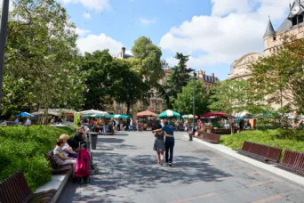 Photo TOULOUSE by VIET - Le donjon et son marche bio